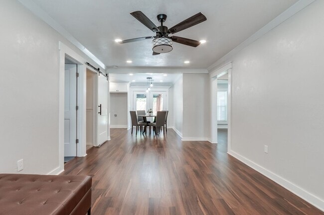 Building Photo - Luxury remodel in NW Oklahoma City