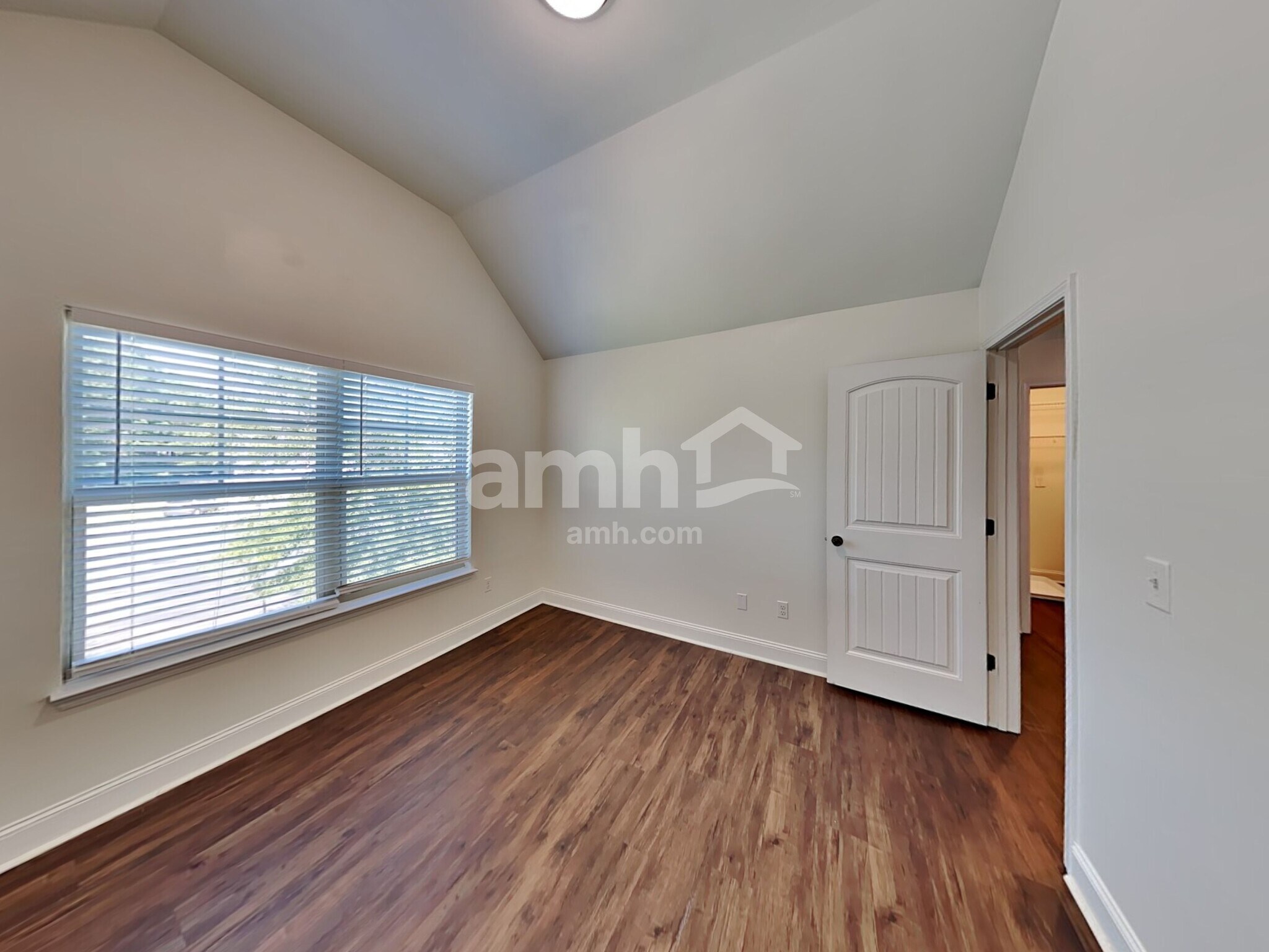 Building Photo - 44 Brookhill Ct