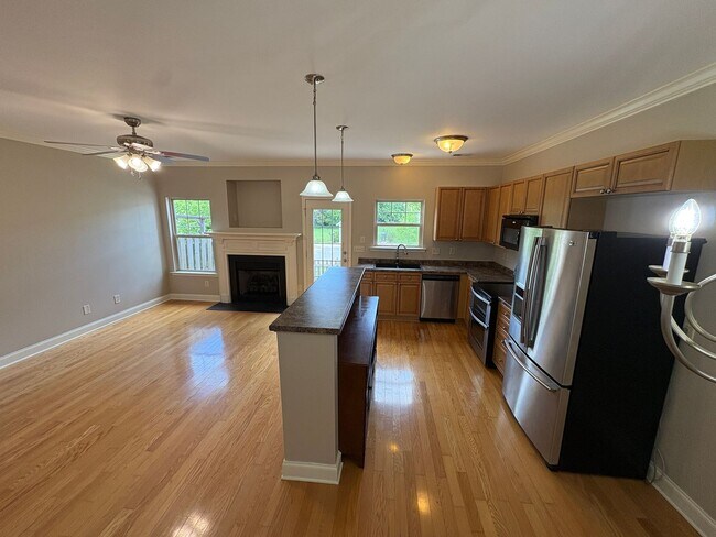 Building Photo - 735 Tulip Grove Rd