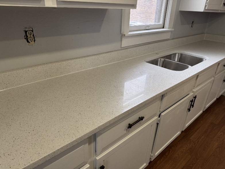 Building Photo - 7100 Arizona Ave