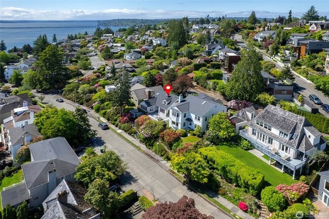 Building Photo - 4bd/3ba Seattle Home
