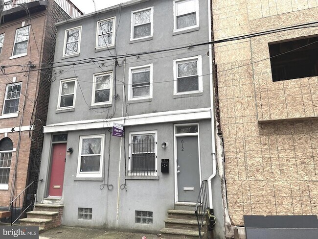 Building Photo - 612 Rodman St