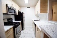 Building Photo - Gated Community 1 Bedroom — All Utilities Paid | First 4 Weeks Free