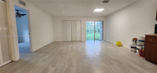Building Photo - 10380 NW 10th Ave