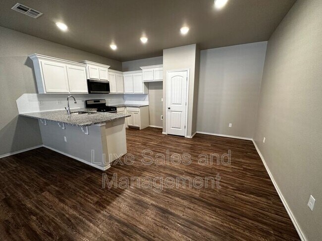 Building Photo - 10918 NW 119th St