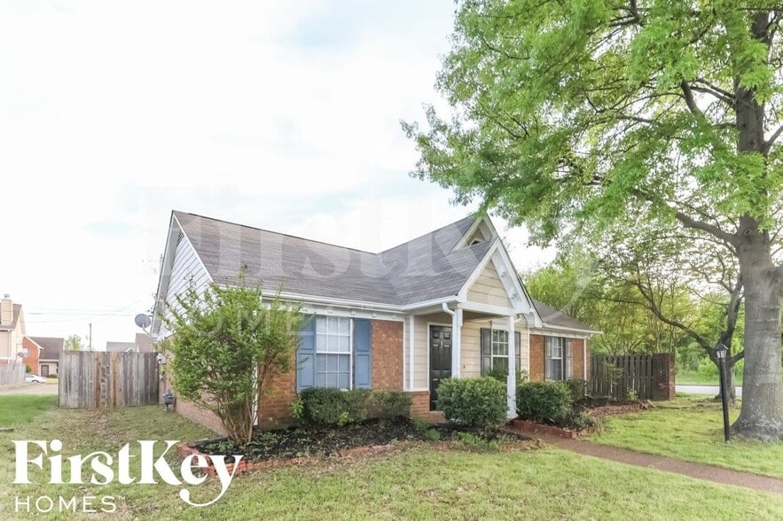 Building Photo - 8491 Highland Glen Cir N