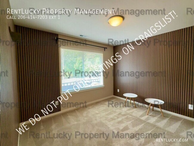 Building Photo - 34601 56th Ct S