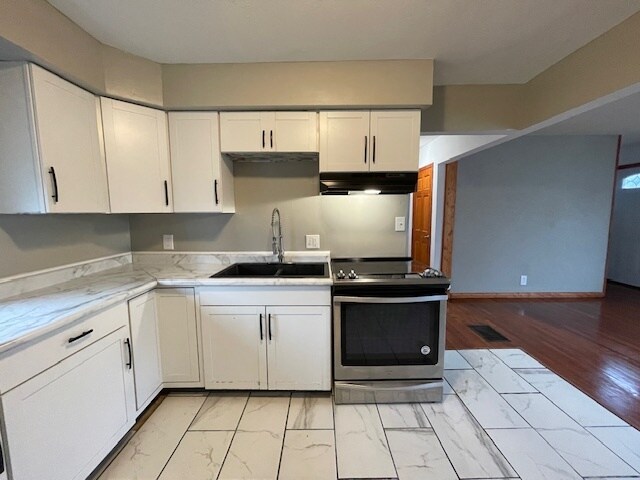 Building Photo - 216 N Walton Ave
