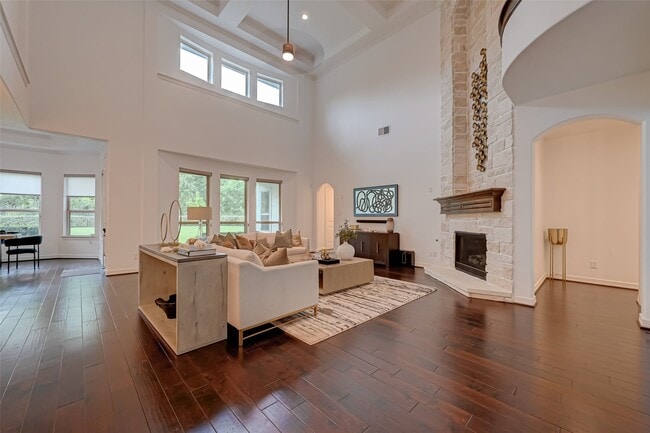 Building Photo - 39 Marino Dr