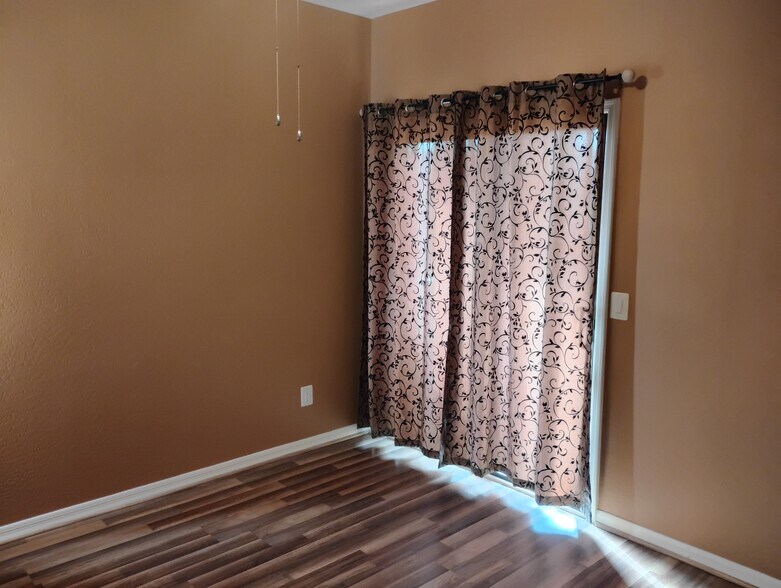 Building Photo - 16231 N 30th Ter