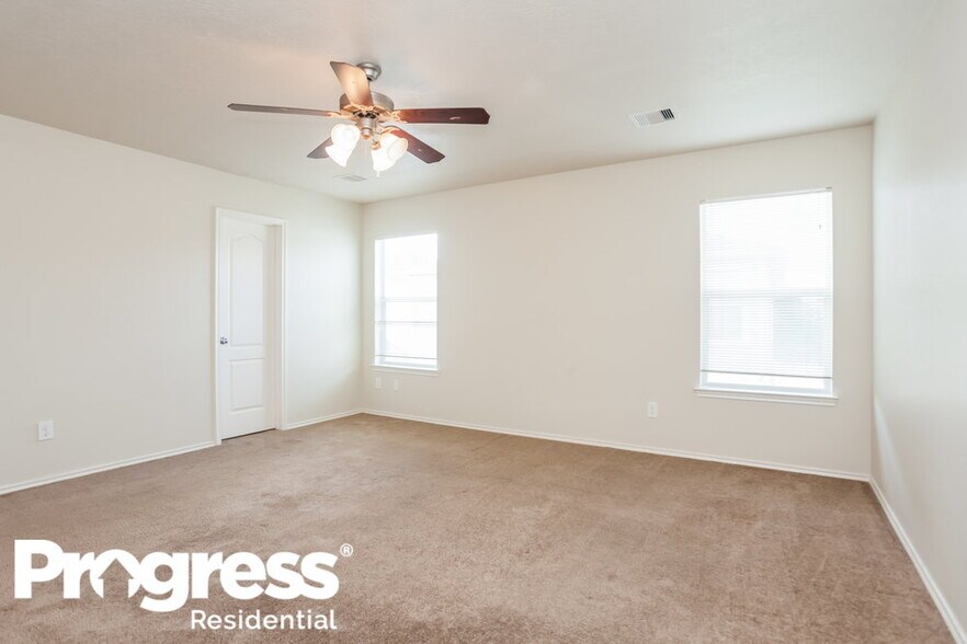 Building Photo - 2730 Skyview Grove Ct