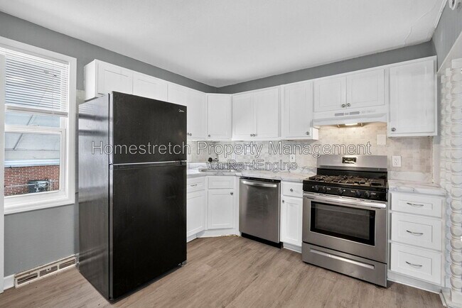 Building Photo - 2247 Hollis Dr