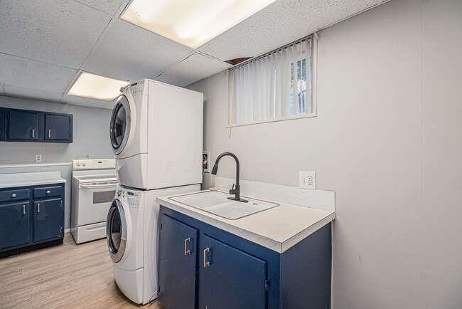 Building Photo - 7360 W.20th Ave. Unit B