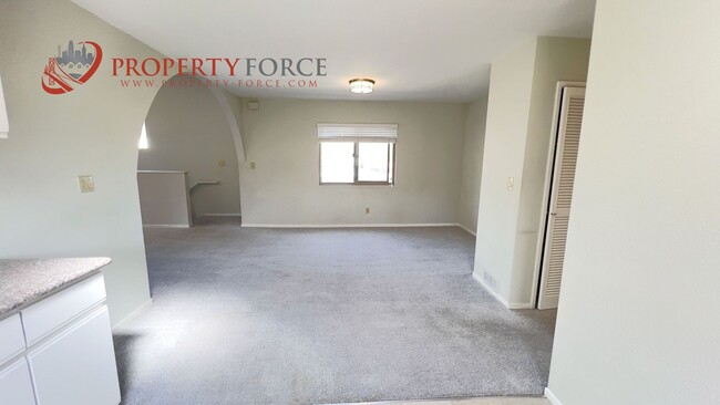 Building Photo - 116 Madrone Ave