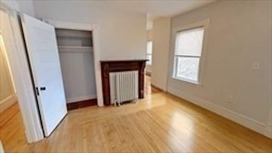 Building Photo - 42 Grampian Way