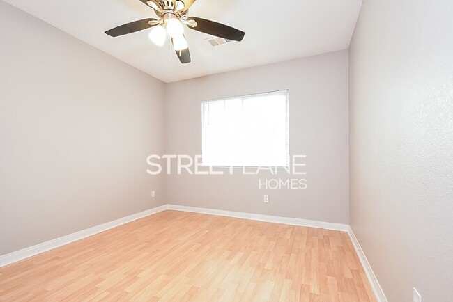 Building Photo - 3 bedroom home in Las Vegas!