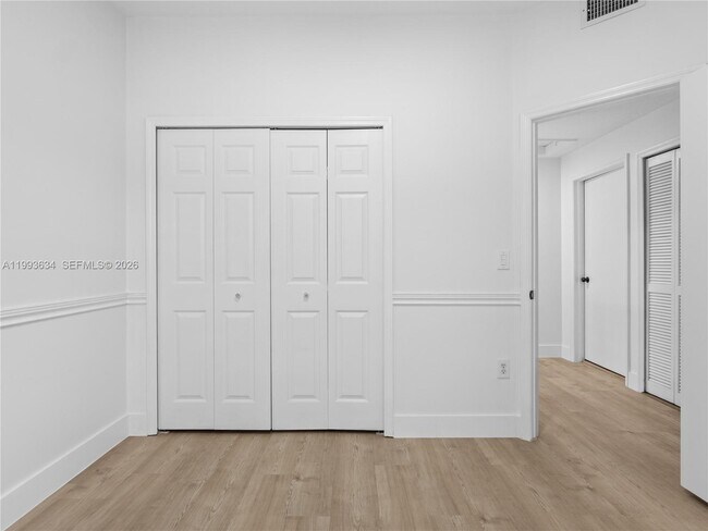 Building Photo - 6201 NW 114th Pl