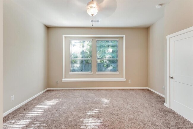 Building Photo - 104 Windflower Track Ct