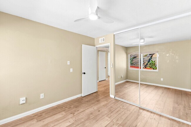 Building Photo - 11770 Treeview Pl