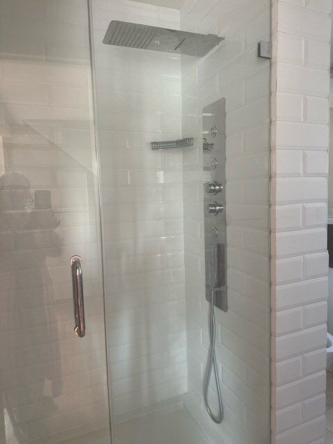 Building Photo - 156 E Rockaway Rd