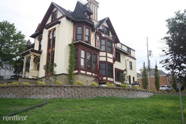 Building Photo - 28 Lafayette Ave NE