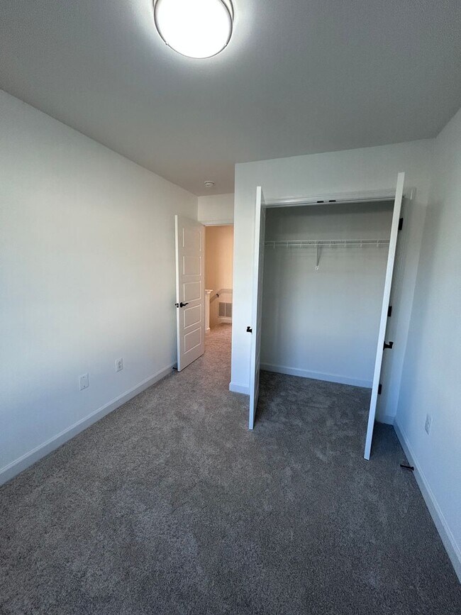 Building Photo - Brand New Luxury 4-Bedroom Townhome with a garage at The Townes at Congers Creek – Phase 3