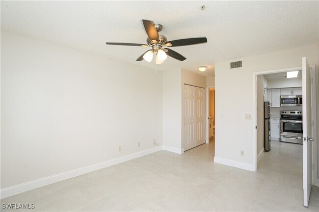 Building Photo - 1265 Wildwood Lakes Blvd