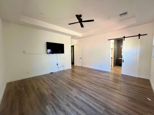 Building Photo - 485 Windsong Dr