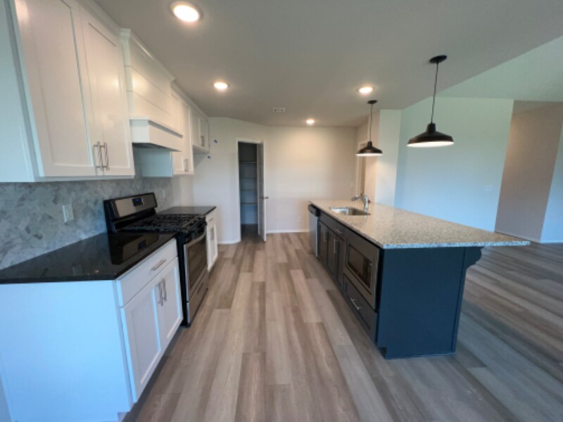 Building Photo - 13923 S Quincy St