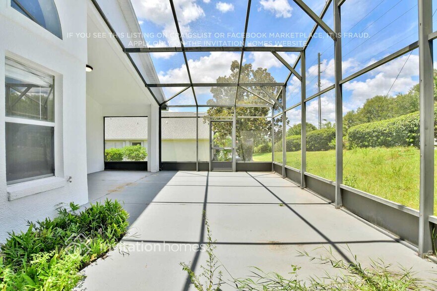 Building Photo - 1592 Silhouette Dr
