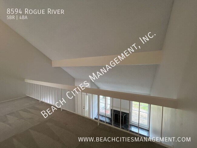 Building Photo - 8594 Rogue River Ave