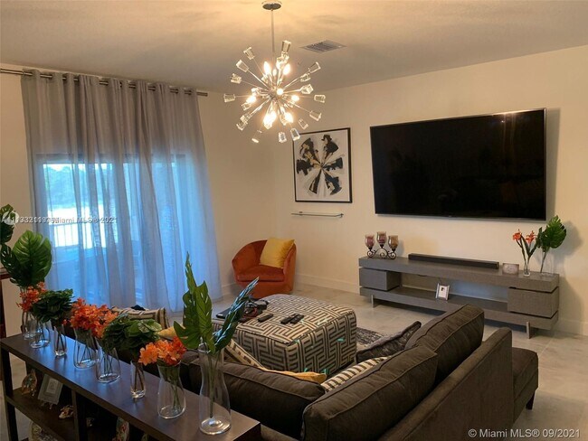 Building Photo - 4747 NW 85th Ave