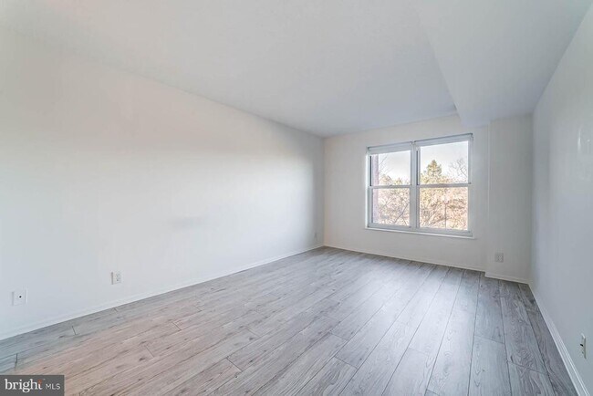 Building Photo - 2100 Langston Blvd.