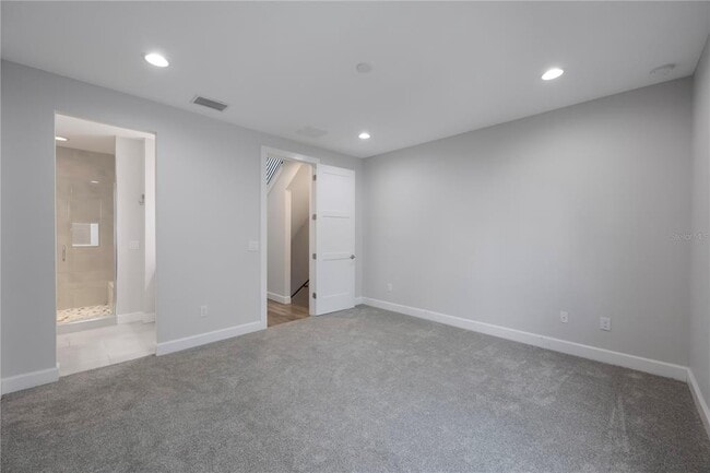 Building Photo - 1330 W Gray St