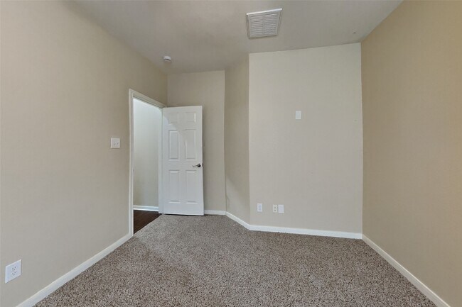 Building Photo - 12419 Adams Ridge Ln