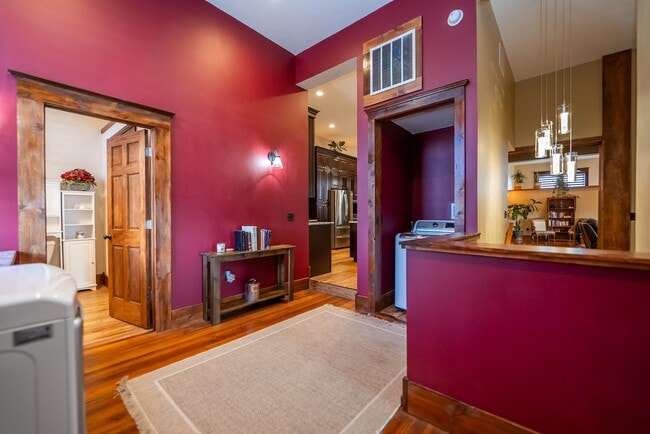 Building Photo - 101 N Main Ave