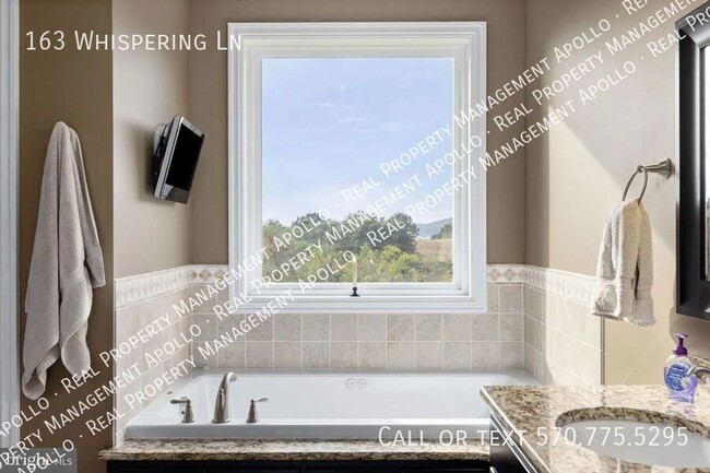 Building Photo - 163 Whispering Ln