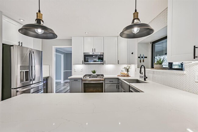 Building Photo - 1801 Vaquero