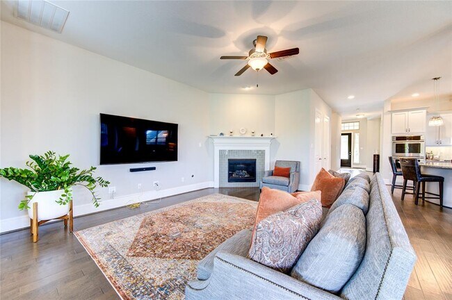 Building Photo - 2403 Juniper Bnd