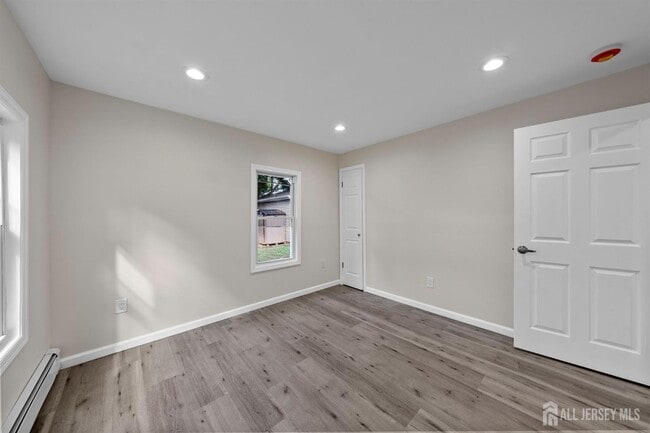 Building Photo - 166 Prigmore St
