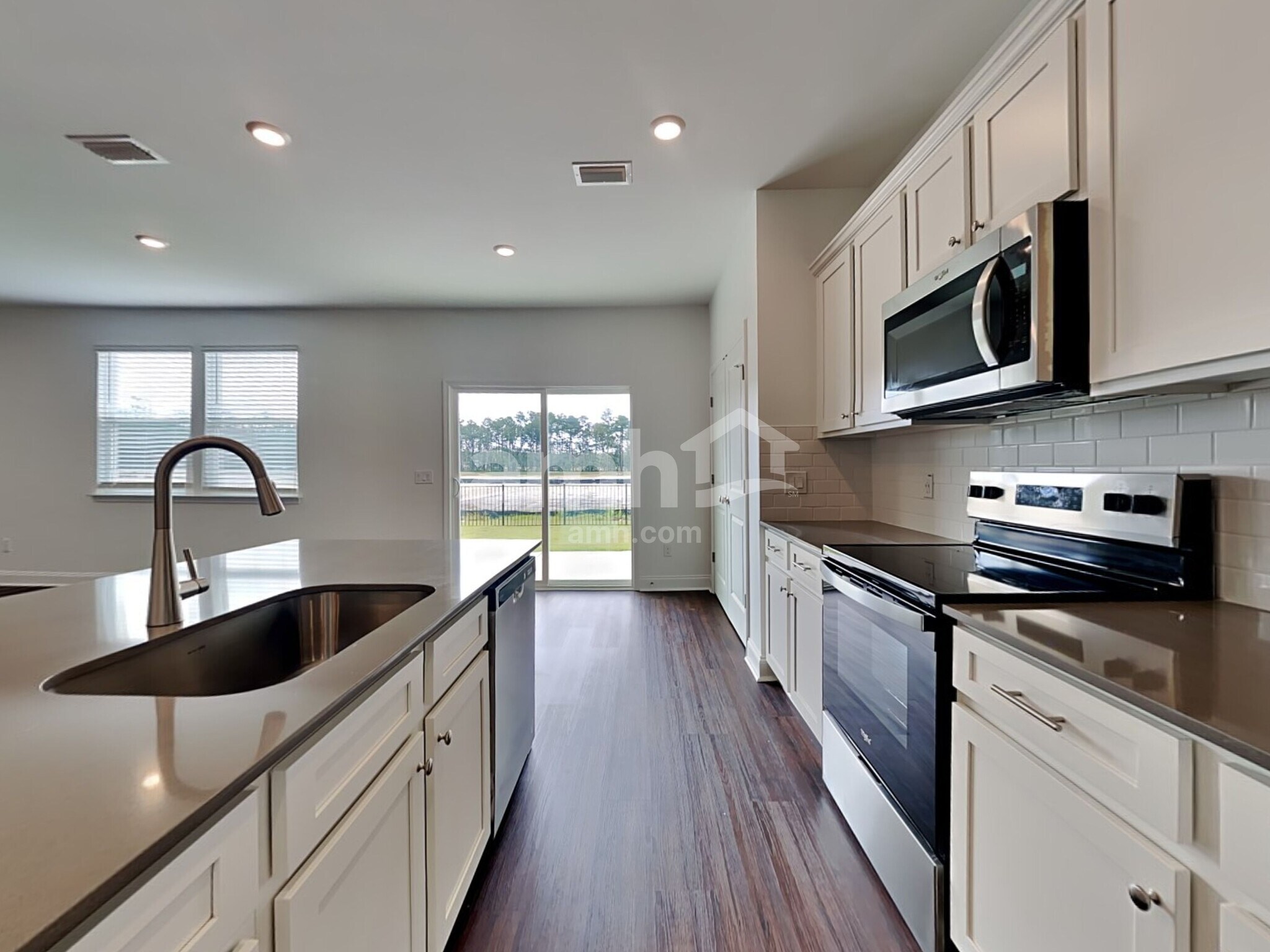 Building Photo - 547 Plumeria Ln