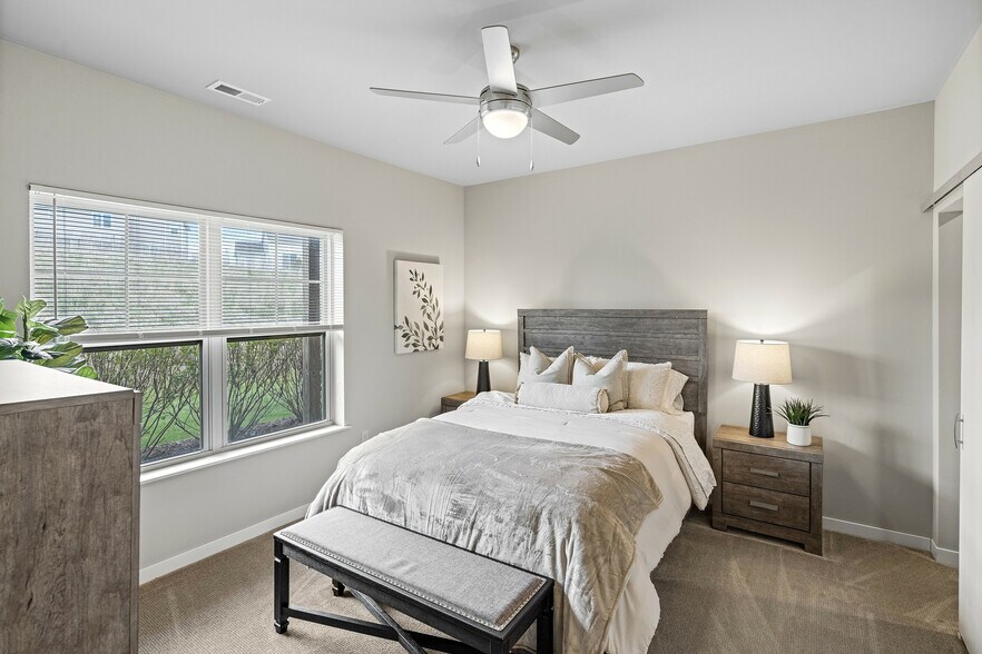 High Bluff Primary Bedroom - High Bluff Townhomes