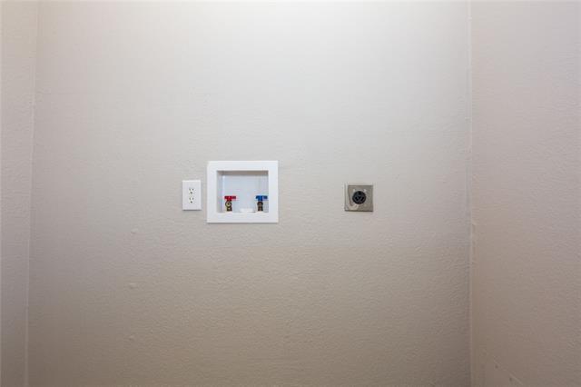 Building Photo - 6718 Scarlet Dr