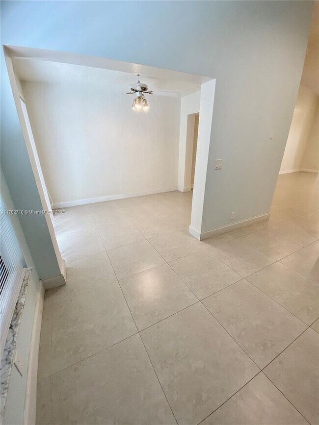 Building Photo - 9870 Watermill Cir