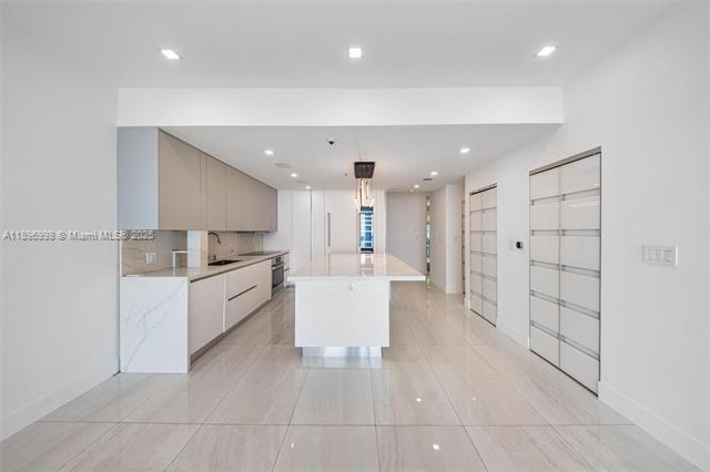 Building Photo - 360 CONDO