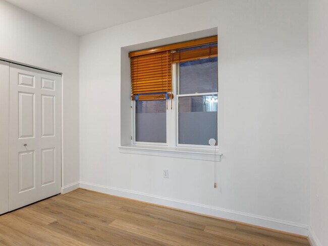 Building Photo - Charming 2BR/2BA Condo Near U Street with Modern Finishes and Prime Location