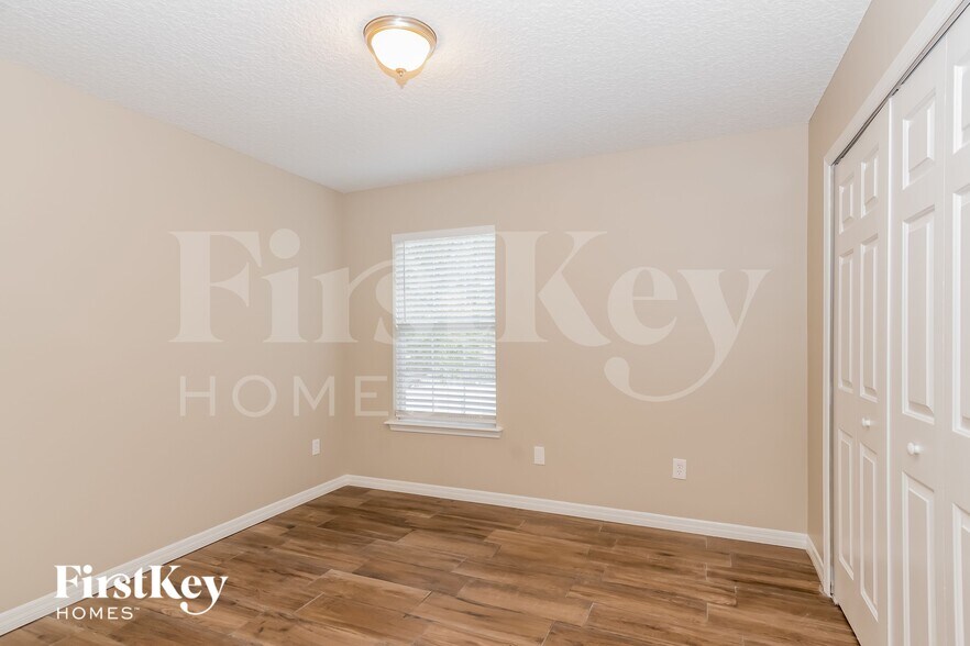 Building Photo - 3875 Pebble Brooke Circle South