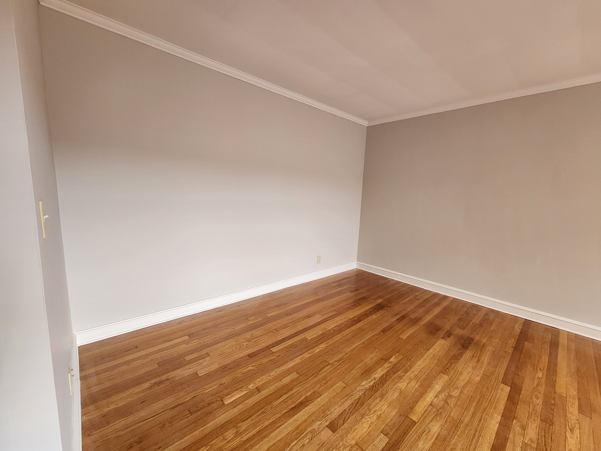 Building Photo - 105 Longwood Ave