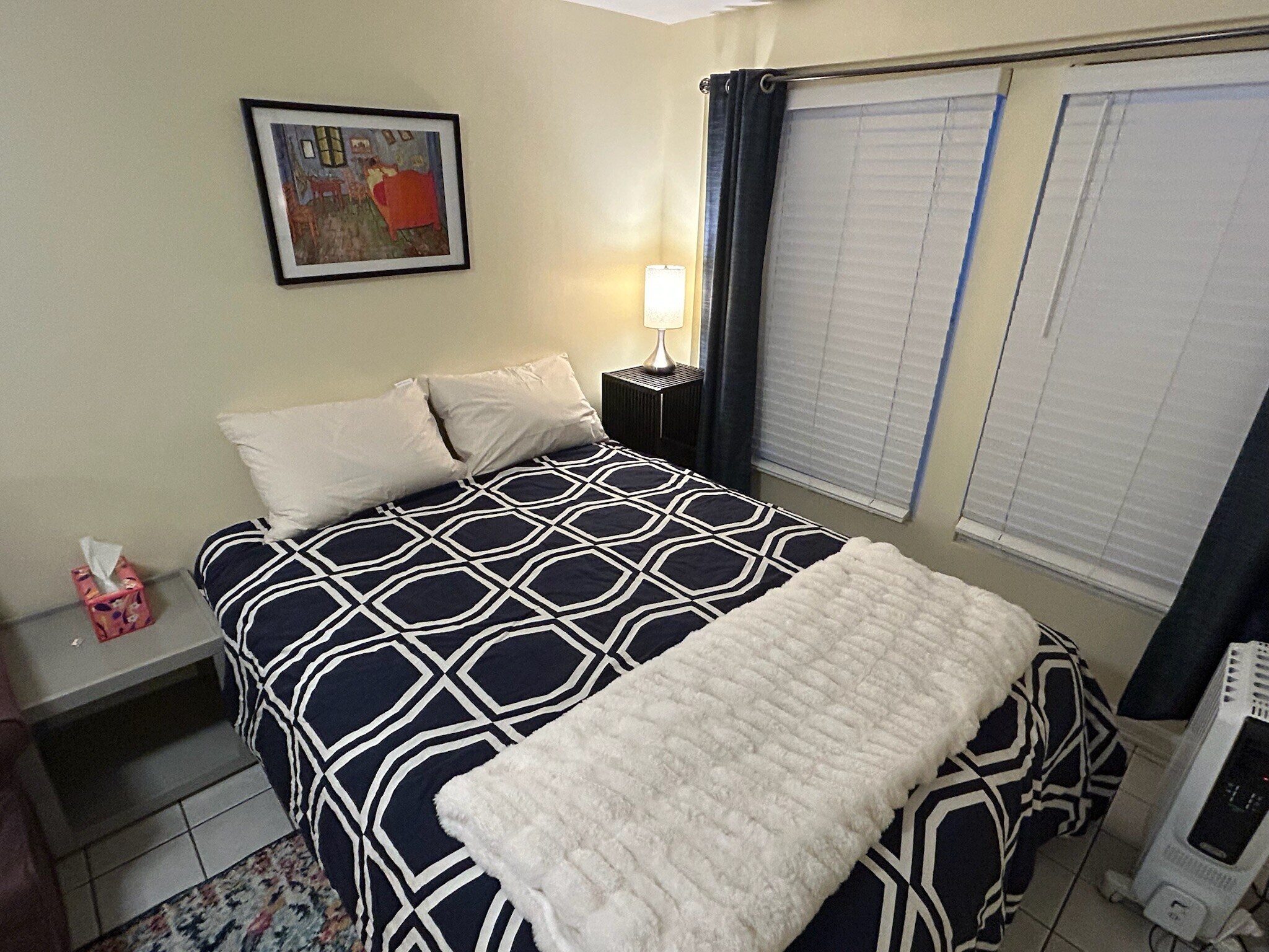 Building Photo - 2422 Observatory Pl NW