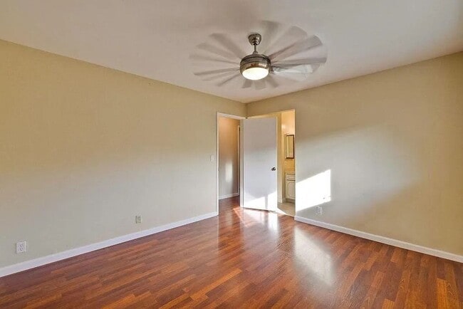 Building Photo - Sharp 3 Bedroom 2 Bath Single Family Home in Desirable Blossom Valley Neighborhood
